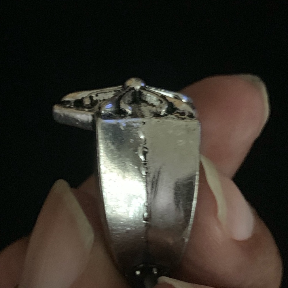 Ring - Picture 5 of 8